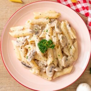 Creamy Garlic Mushroom Penne Pasta